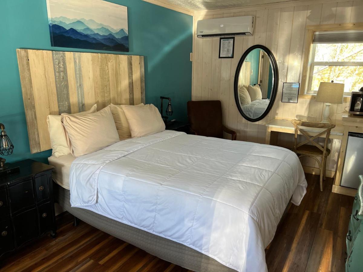 Homestead Inn - โบลวิงร็อค ภายนอก รูปภาพ